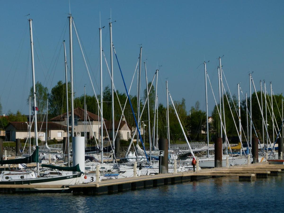 Au Milieu De Nulle Part Chambres Au Lac Du Der Outines Kültér fotó